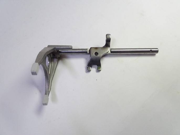 Кор. Renault Logan Sandero Lada Largus Вилка 5 пер.