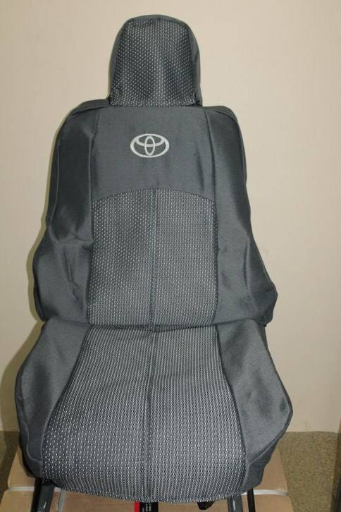 Чехлы на сиденье /Toyota Rav4/ с 2013г. Жаккард черный (разд. зад. спинка) (TREND NEW)