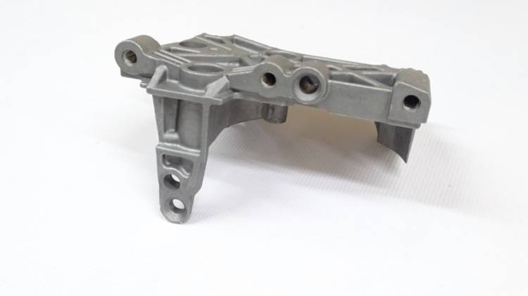 Кронштейн двигателя Renault Logan Sandero K9K