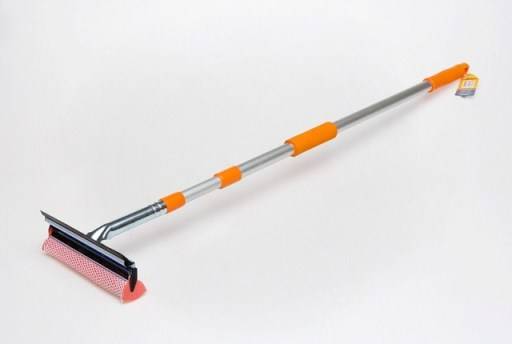 Щетка для мойки телескоп. с поролоном и водосгоном 130 см. (Airline)