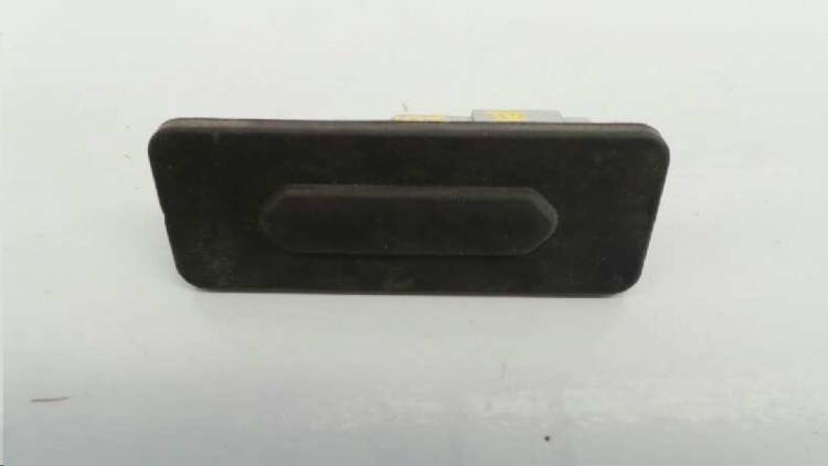 Кнопка открывания багажника /Vesta, XRAY/