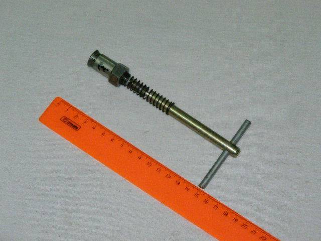 Ключ притирки клапанов с карданом (Д7)