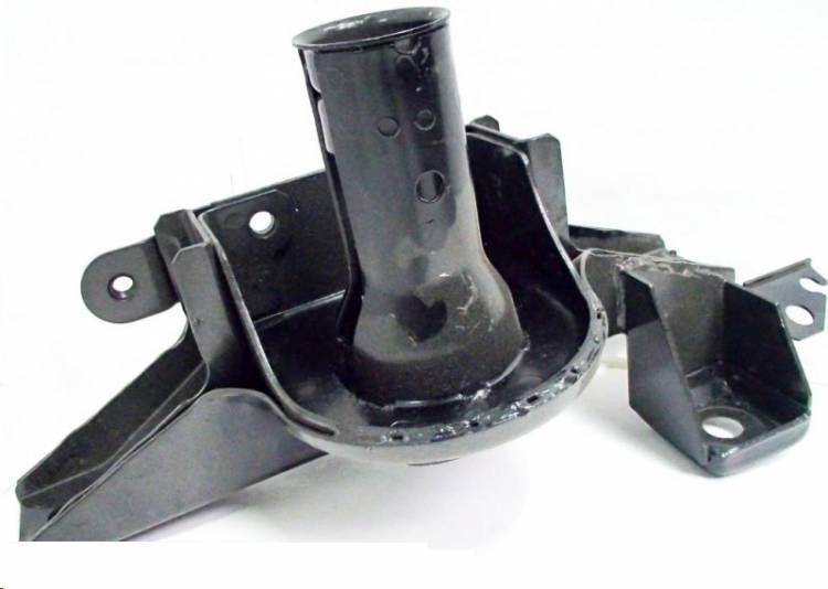 Кронштейн передней балки /2123/ лев. в сборе (АВТОВАЗ)