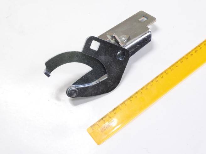 Петля капота Citroen Berlingo Peugeot Partner лев.