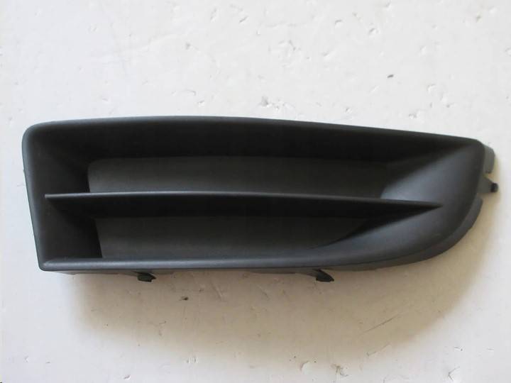 Заглушка п/туман. фар Skoda Octavia с 2009 до 2013 г. прав.