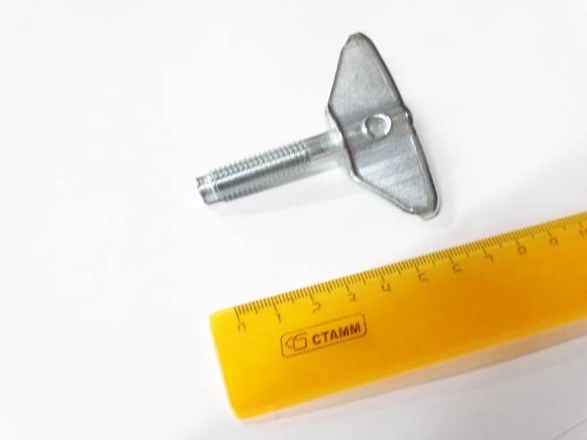 Винт крепления запасн. колеса ВАЗ 2110 (АвтоВАЗ)