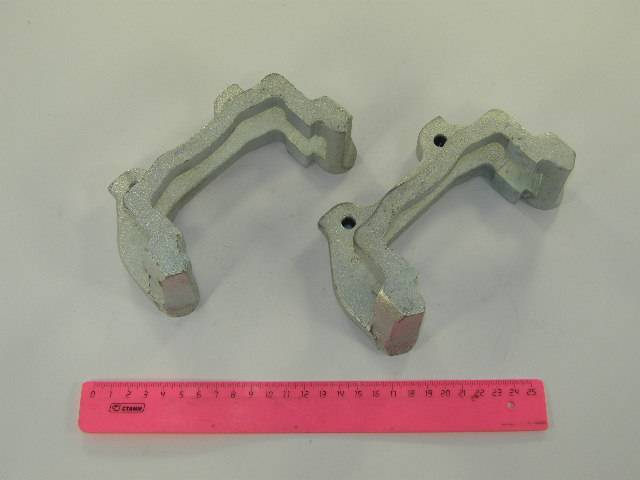 Скоба суппорта /2112/ под 14" вент. диск (АВТОВАЗ)