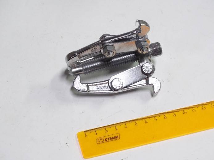 Ключ съемник 3-х лапый (подшипника) 75 мм