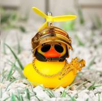 Игрушка на панель УТКА в шлеме LUX P.R.C.