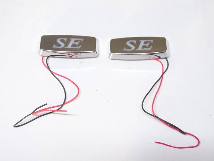 Заглушка повторителя поворота /2170/ на крыло SE (хром) с подсветкой