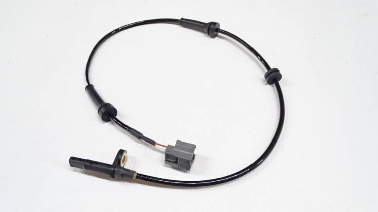 Датчик ABS Nissan X-Trail T32 перед.