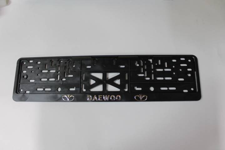 Рамка под номер с защелкой серебро "DAEWOO" рельеф
