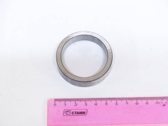 Втулка сальника перед. колеса /2121/