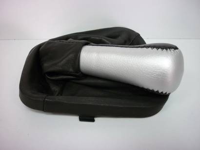 Ручка КПП кожан. с чехлом ВАЗ 2110-12 серебро с рамкой AZARD