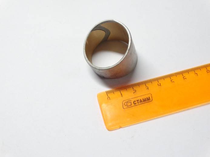 Втулка шатунная /Г-3302 дв Cummins 2.8/