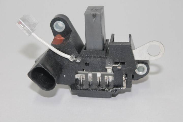 Щеточный узел 1118, 2170 на генер. 9402.3701-14 115А ( 897.3702 ...