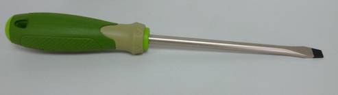 Отвертка c 3-х компонентной ручкой шлицевая 8х150 мм (Дело Техники)