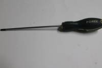 Отвертка торкс TS20 L=150мм/255мм 5-ти лучевая с отв. (Force) Отвертка торкс TS20 L=150мм/255мм 5-ти лучевая с отв. (Force)