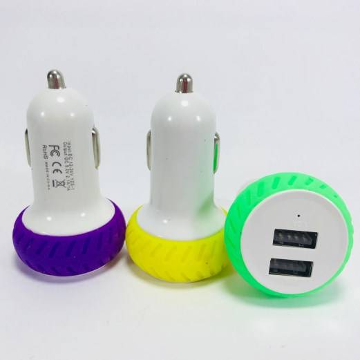 Устройство зарядное для мобил. тел. из прикуривателя 12В в 2 USB разъема 5В Протектор узкий цвет в ассорт