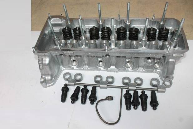 Головка блока /21214, 2107-инж./ в сборе.под датчик с/о (с рампой) (Самара)