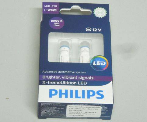 Лампа светодиод. 12V T10 бесцок. 1 диод LED белая 8000K X-treme Ultinon керам. цоколь (W5W) 2шт (PHILIPS)