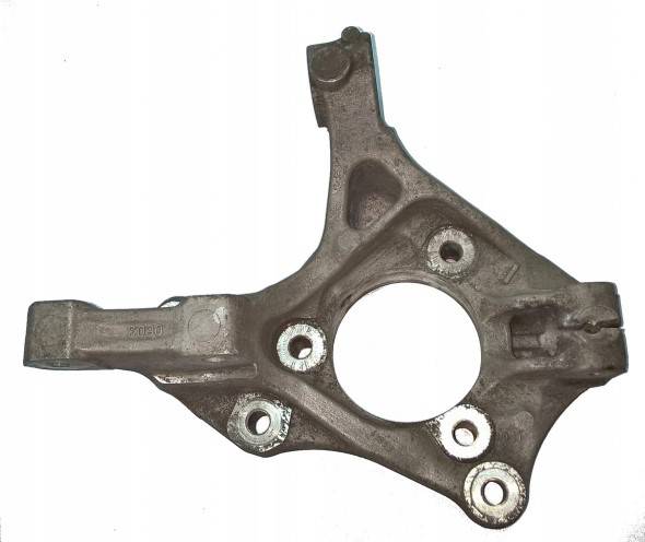 Кулак поворотный Chevrolet Cruze Opel Astra J c 2010 R15 прав.