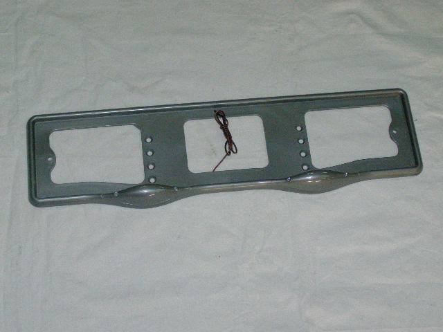 Рамка под номер пласт. "капля", с верхним освещением (серая) (Тольятти)