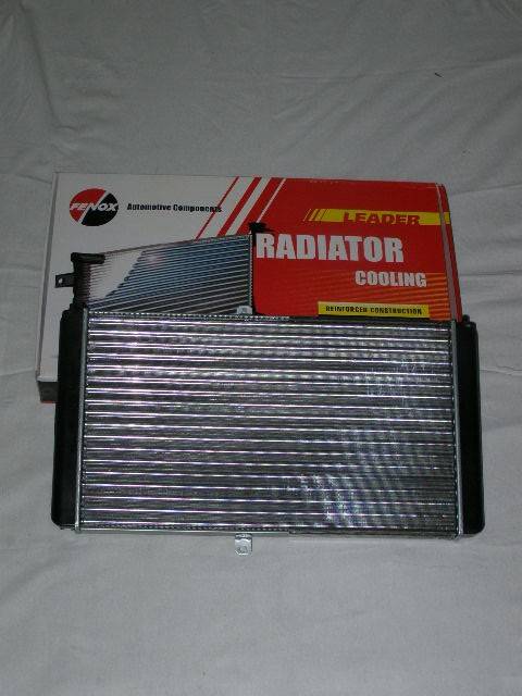 Радиатор основной ВАЗ 2110 FENOX карб-инж RC00006 O7